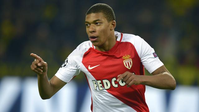 La comète Mbappé récompensée