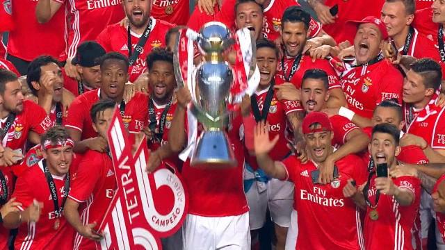 5-0 devant un public en feu : Benfica a mis le paquet pour fêter son 4e titre de suite 5-0 devant un public en feu : Benfica a mis le paquet pour fêter son 4e titre de suite