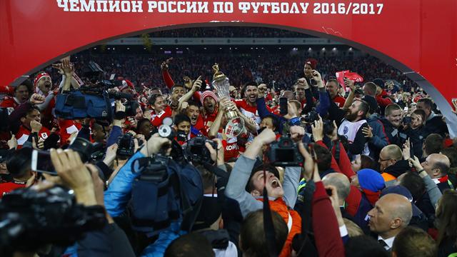 Spartak Moskova kupasını aldı