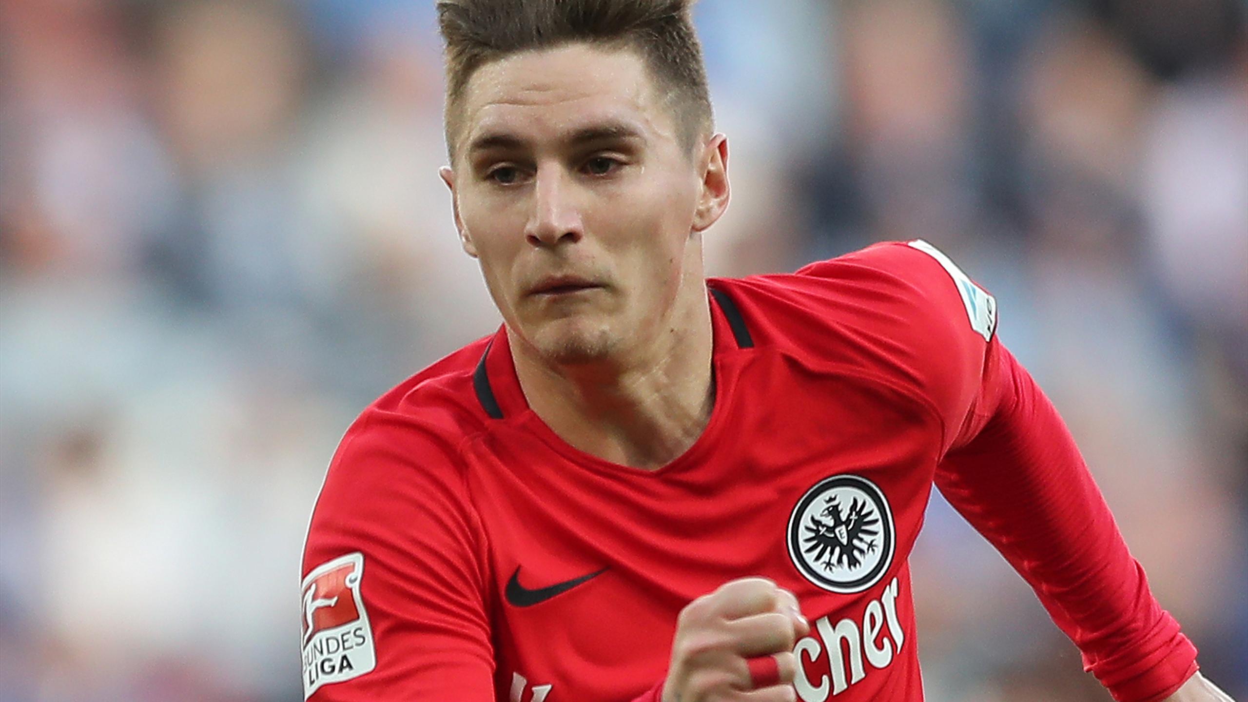 Guillermo Varela von Eintracht Frankfurt wehrt sich gegen Suspendierung