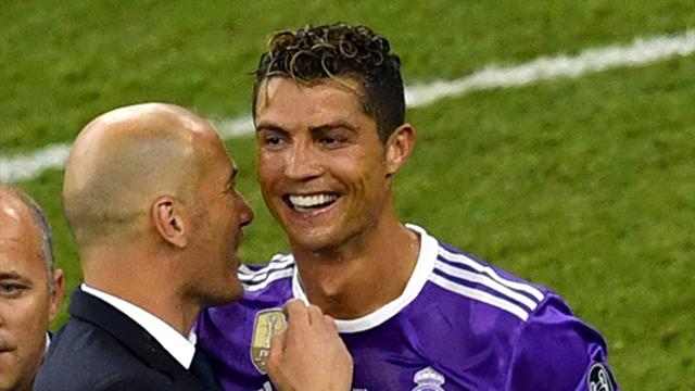 Zidane sur Ronaldo : "Ce qu'il a fait, plus personne ne le fera" Zidane sur Ronaldo : "Ce qu'il a fait, plus personne ne le fera"