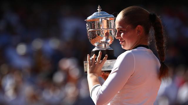 Sacrée à l'issue d'une superbe finale, Ostapenko entre dans l'histoire