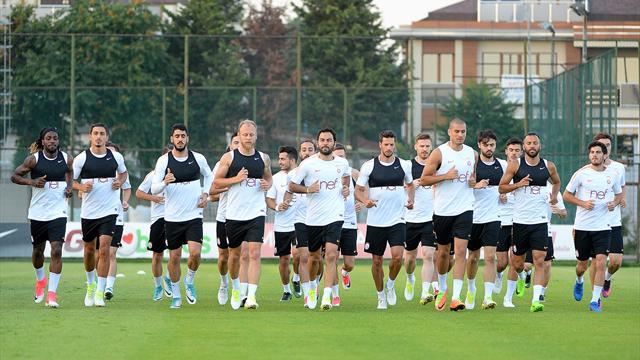 Galatasaray kafilesi, Slovakya'ya geldi