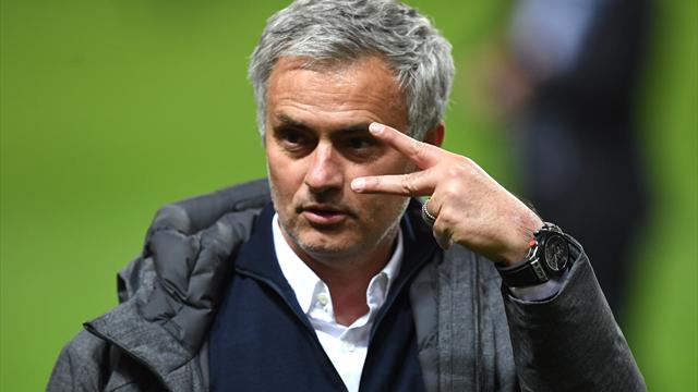 Mourinho : "Manchester United fait partie de la Ligue des champions" Mourinho : "Manchester United fait partie de la Ligue des champions"