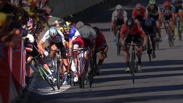 Nuova decisione: Peter Sagan espulso dal Tour de France per la gomitata a Cavendish