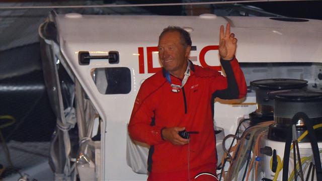 Francis Joyon bat de 49 minutes le record de la traversée de l'Atlantique en solitaire