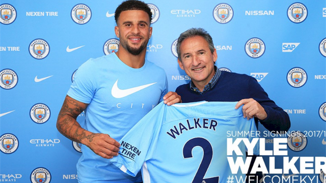 City casse sa tirelire pour Walker