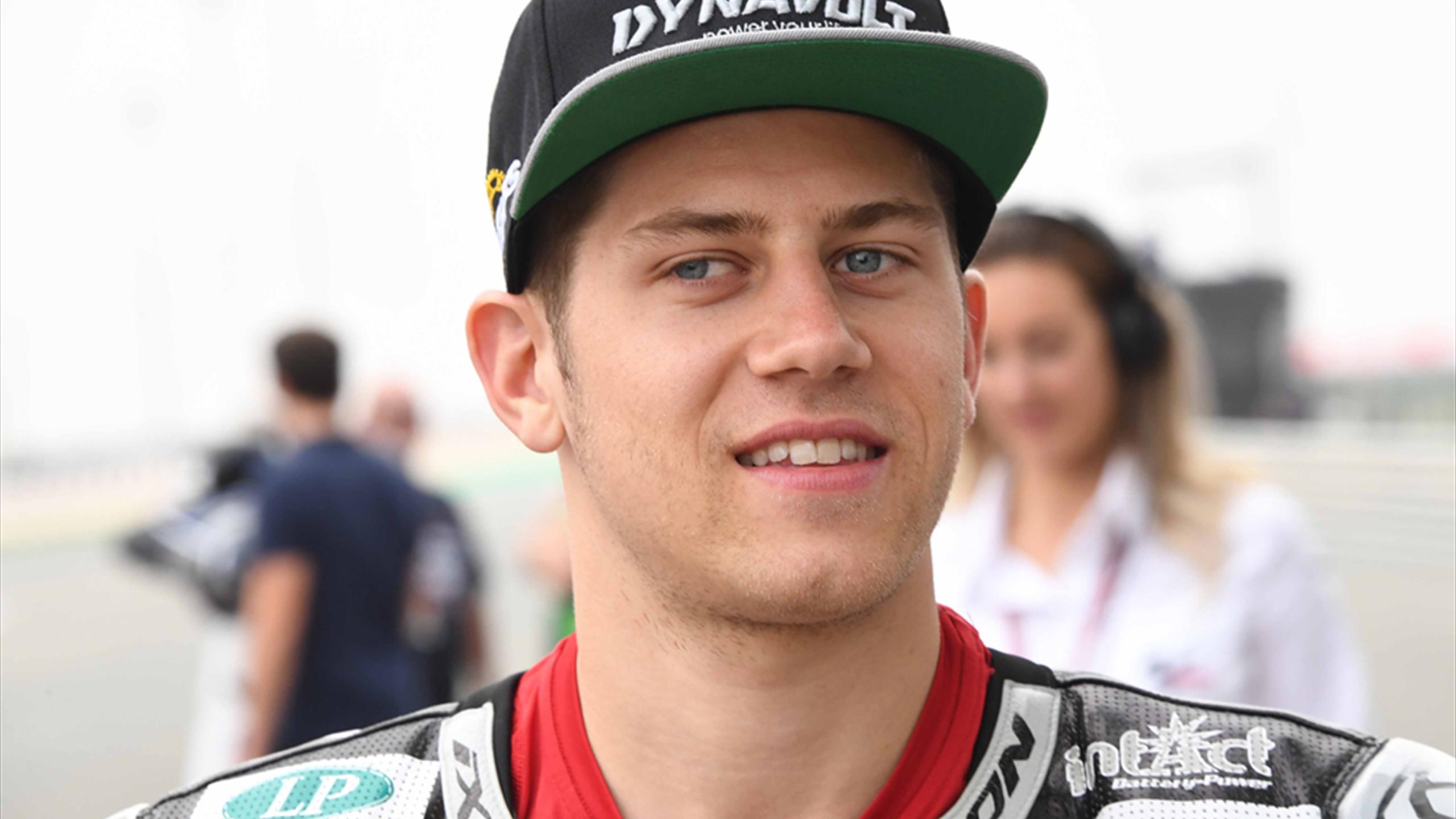 Marcel Schrötter gibt mit HandManschette Eurosport