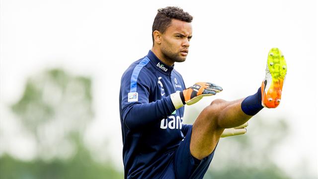 Hylles som ligaens beste keeper: – Massiv interesse rundt ham