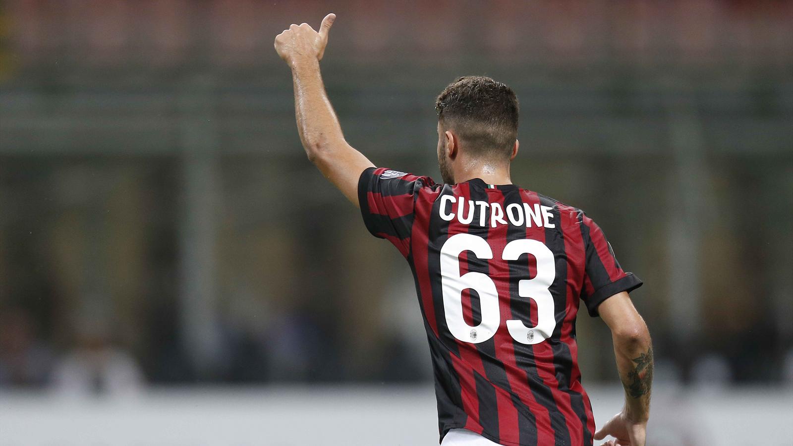completo calcio AC Milan vesti completo calcio AC Milan vesti