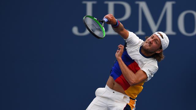 Pouille se saborde et sort par la petite porte