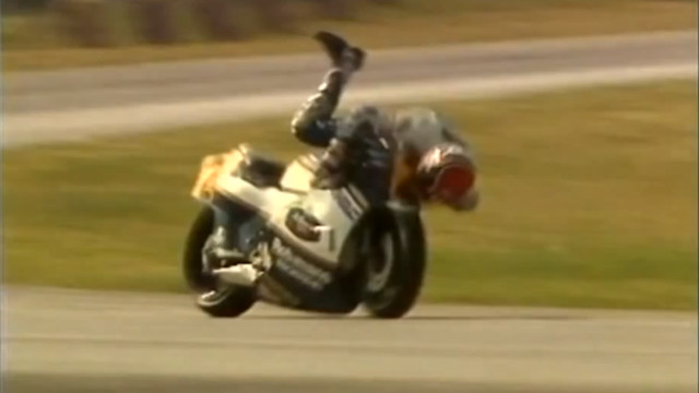 Misano 1985 : Mamola signe le rodéo et le sauvetage du siècle Misano 1985 : Mamola signe le rodéo et le sauvetage du siècle