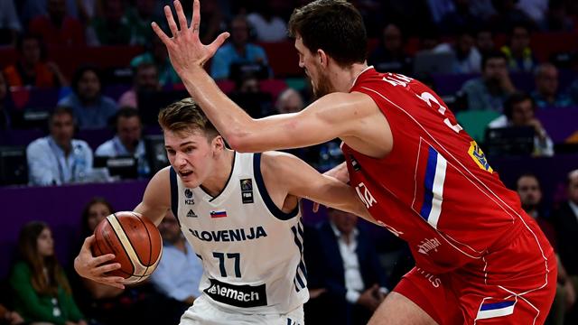 Doncic, che giocata prima dell'infortunio: coast to coast e gran schiacciata!