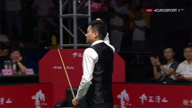 And the winner is... Ding Junhui! Il cinese batte Wilson 10-3 e si prende il World Open 2017 And the winner is... Ding Junhui! Il cinese batte Wilson 10-3 e si prende il World Open 2017