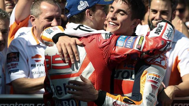 Pleno español en el podio de MotoGP, los líderes no fallan