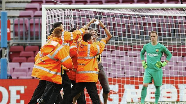 Un espontáneo invadió el Camp Nou durante el Barça-Las Palmas, pese a que se jugó a puerta cerrada