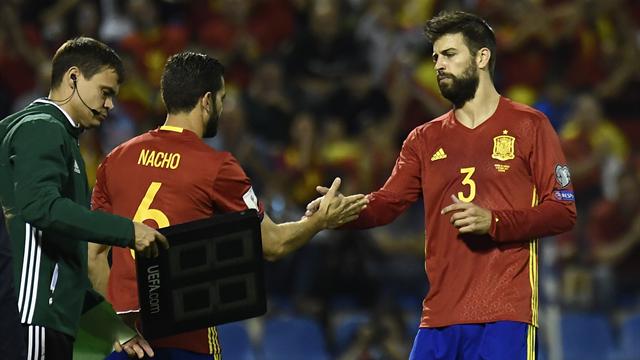 La mémorable soirée de Piqué, titulaire, sifflé puis acclamé