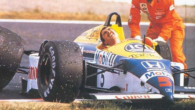 Lauda naufragé, Prost - Senna, Irvine boxé, Mansell blessé : Les incroyables du GP du Japon Lauda naufragé, Prost - Senna, Irvine boxé, Mansell blessé : Les incroyables du GP du Japon