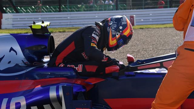 Amarga despedida de Carlos Sainz de Toro Rosso: Abandono en la primera vuelta en Suzuka