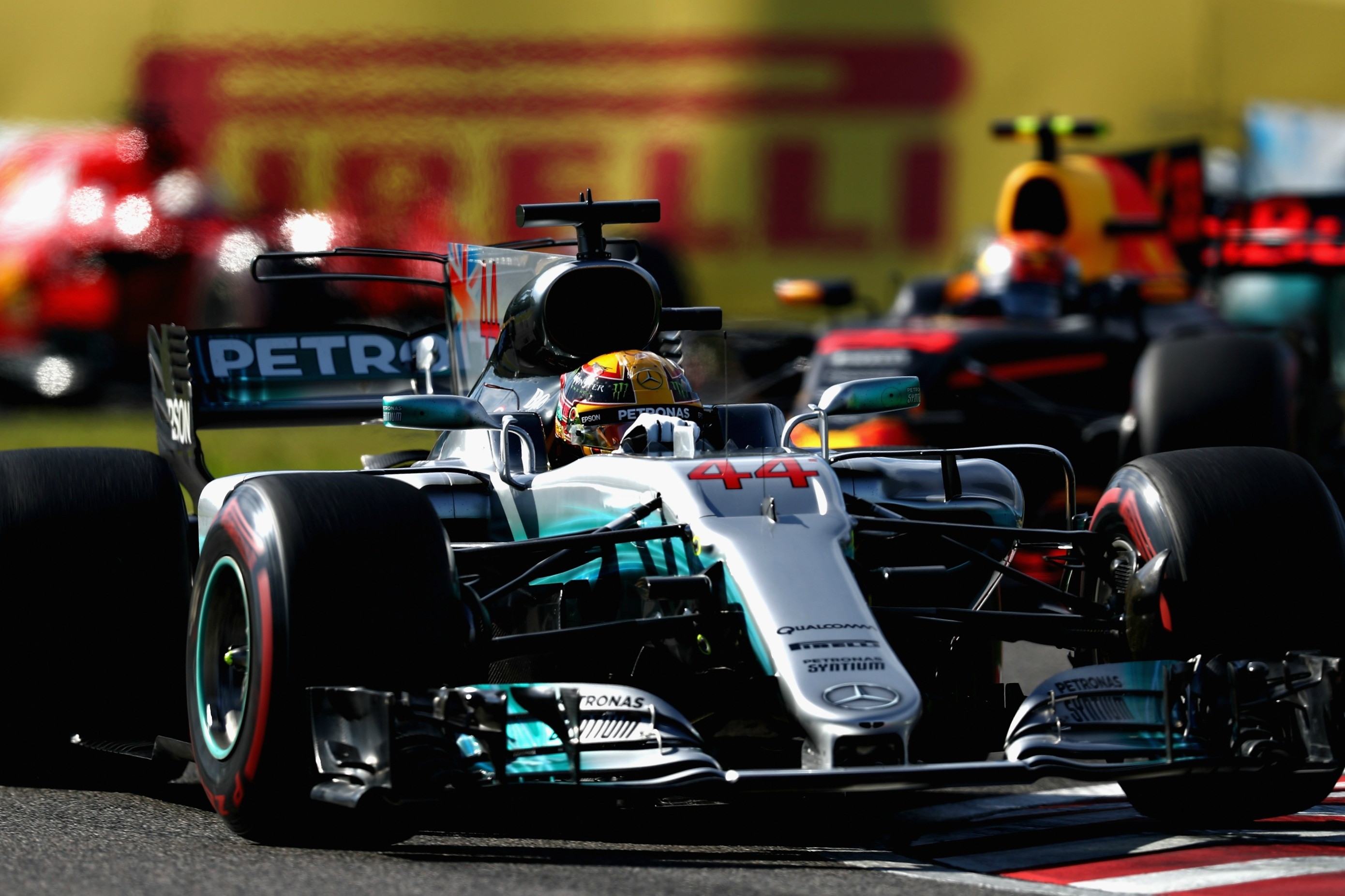 Lewis Hamilton (Mercedes) et Max Verstappen (Red Bull) au Grand Prix du Japon 2017