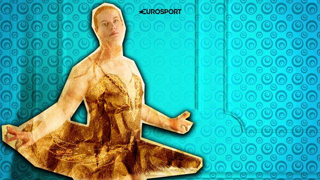 «Я была волосатой, как медведь». Автогонщик превратился в женщину ради балета