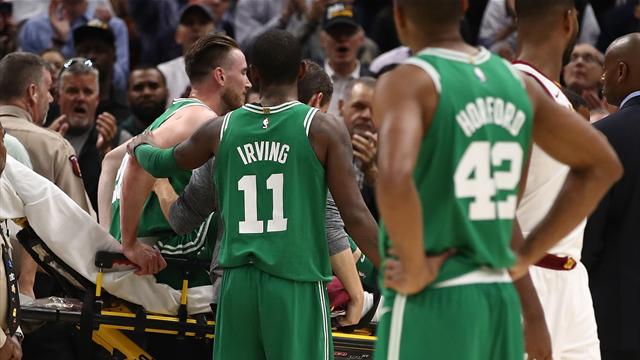 Hayward fractures ankle in first appearance for Celtics