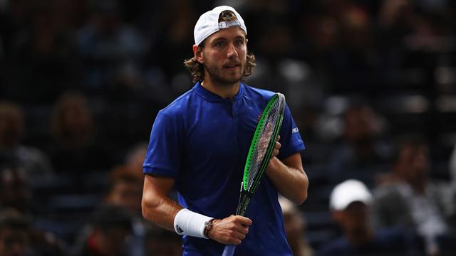 Touché à la cuisse, Pouille rend les armes à son tour