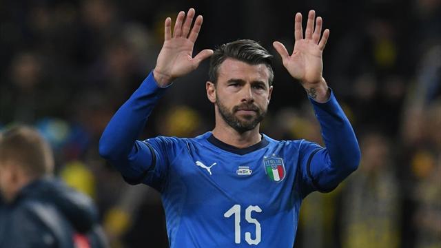 Edicola: la stampa celebra il funerale della nostra Nazionale