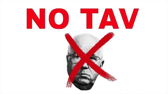 Tavecchio si dimette e l'Italia esulta sui social i tweet più ironici e divertenti