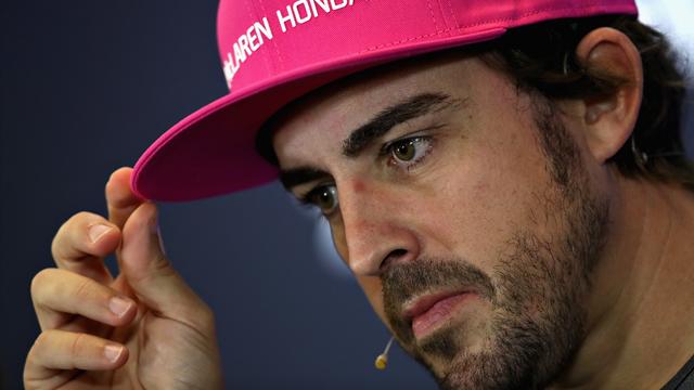 Nelson Piquet se ceba con Alonso: "Es malo trabajar con él, siempre hay lío donde está"