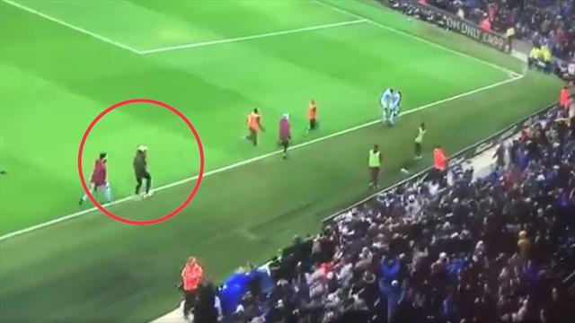 Même avec une rupture des ligaments, Mendy tape un sprint après un but de City