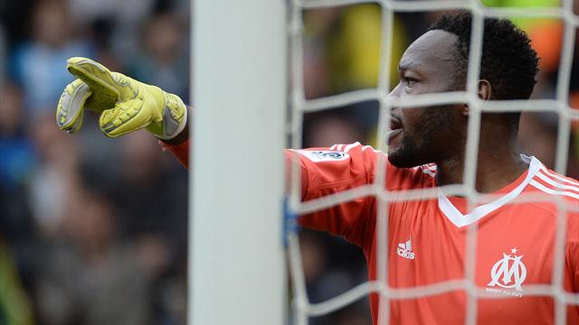 Sur ce coup, l’OM peut remercier Mandanda : sa parade salvatrice en vidéo