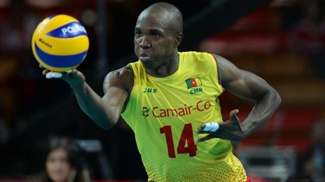 Après s'être plaint de cris racistes, Wounembaina a finalement été exclu par l'arbitre