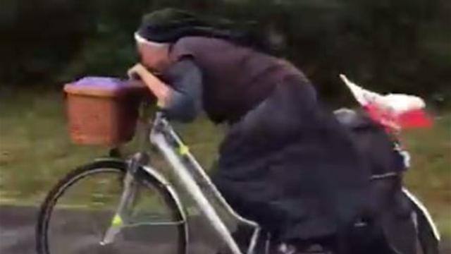 Sor Bicicleta, el vídeo viral con más de medio millón de visitas en Youtube Sor Bicicleta, el vídeo viral con más de medio millón de visitas en Youtube