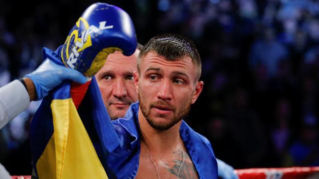 Lomachenko retiene título del peso ligero junior de la OMB, tras el abandono de Rigondeaux