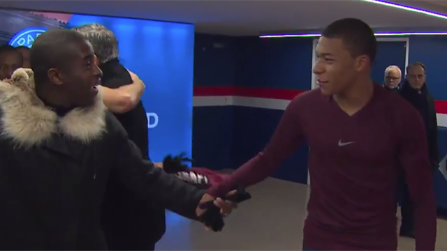 « C’est comment l’après-carrière ?” Quand Mbappé chambre Mavuba et son transfert à Prague