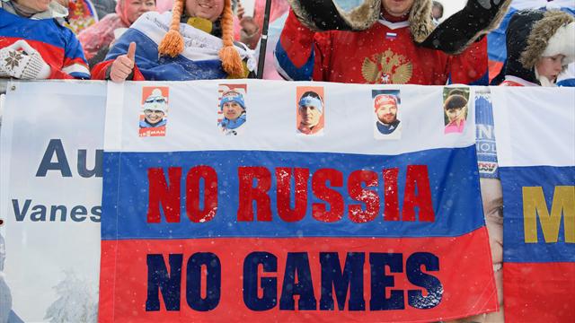 Олимпийцам пришлось заклеивать символику РФ на форме, поскольку на всех не хватило новой атрибутики