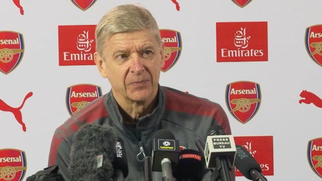 Wenger : "Je veux que Giroud reste avec nous jusqu'à la fin de saison" Wenger : "Je veux que Giroud reste avec nous jusqu'à la fin de saison"