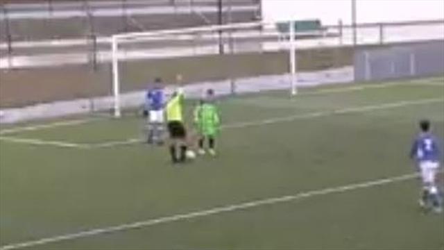 Otro detallazo de deportividad en el fútbol base (y cada día son más) Otro detallazo de deportividad en el fútbol base (y cada día son más)