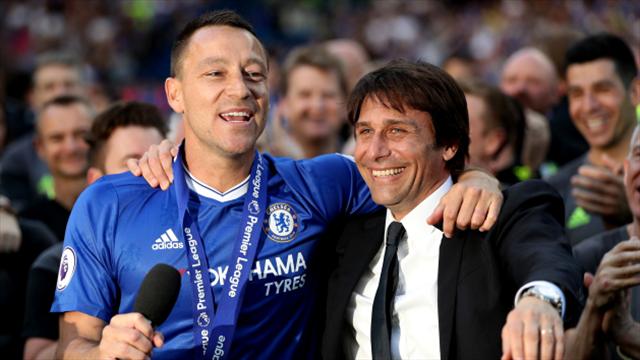 Fabregas e Terry salutano Conte: "Grande uomo, grande allenatore"