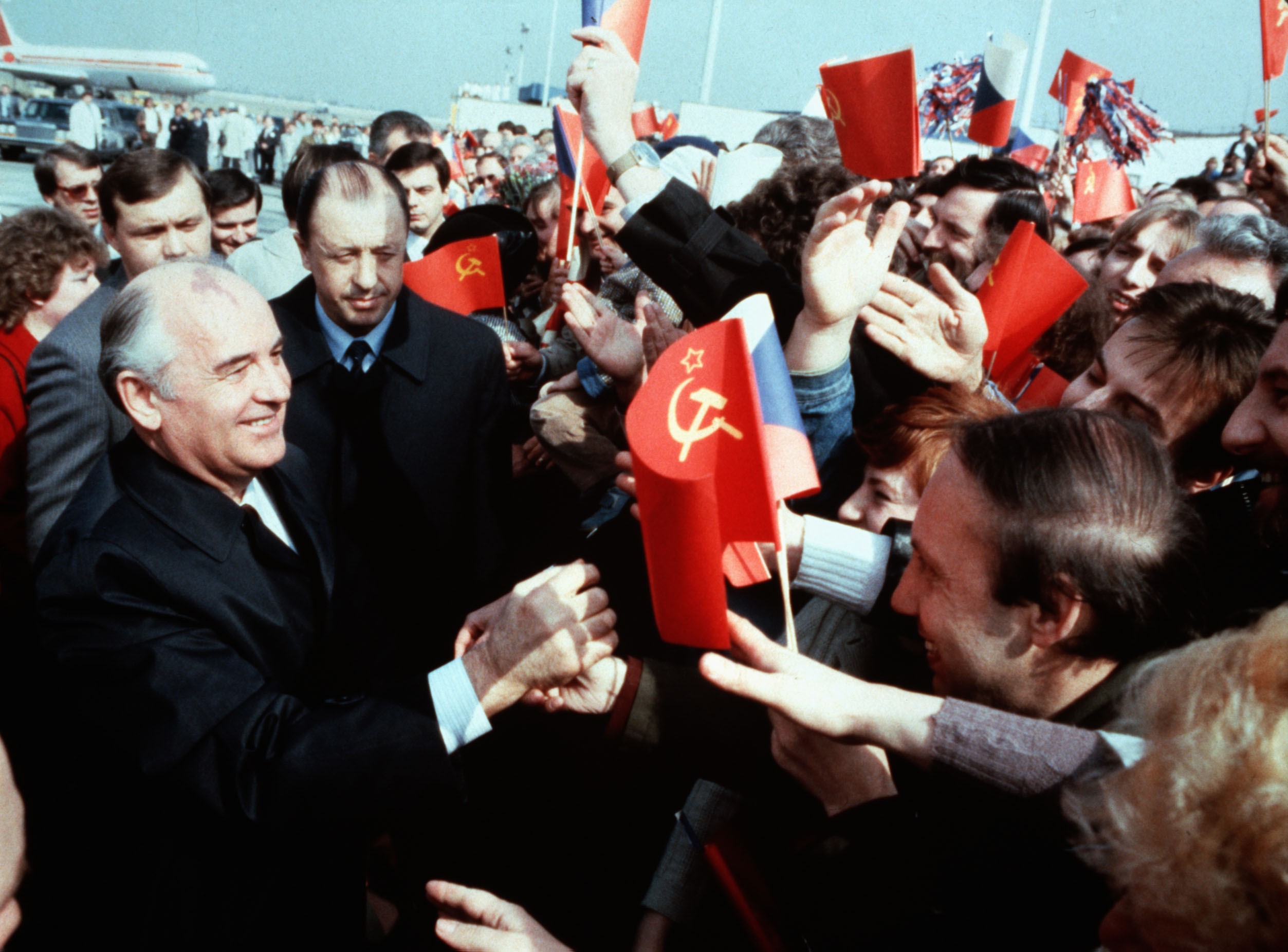 Михаил Горбачев