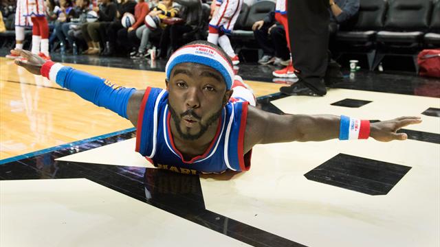 1,35m et basketteur professionnel, voici le nouveau joueur des Harlem Globetrotters 1,35m et basketteur professionnel, voici le nouveau joueur des Harlem Globetrotters