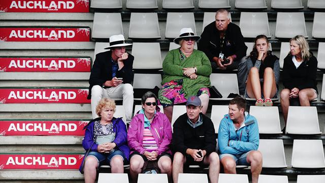 Auckland Classic set for Sunday finish after further rain