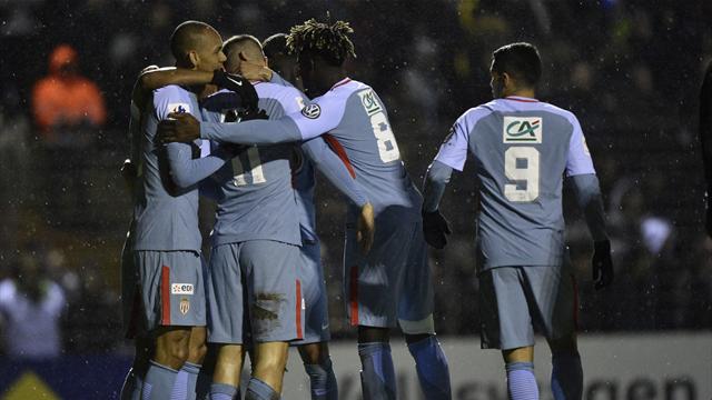 EN DIRECT - Monaco tenu en échec à la mi-temps par l'AS Yzeure (2-2)
