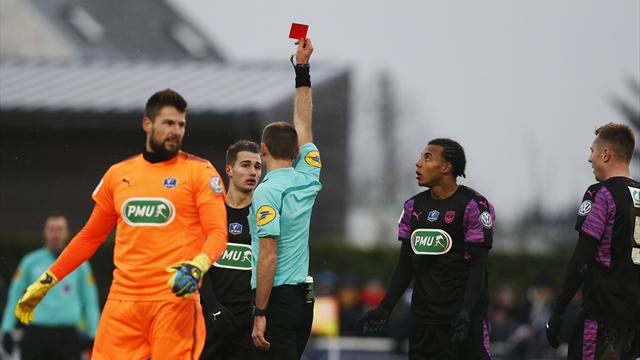 Trois rouges en 26 minutes : les Girondins ont disjoncté