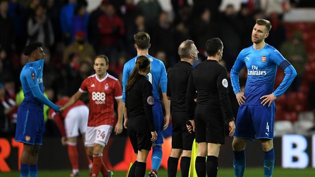 Arsenal'dan erken veda