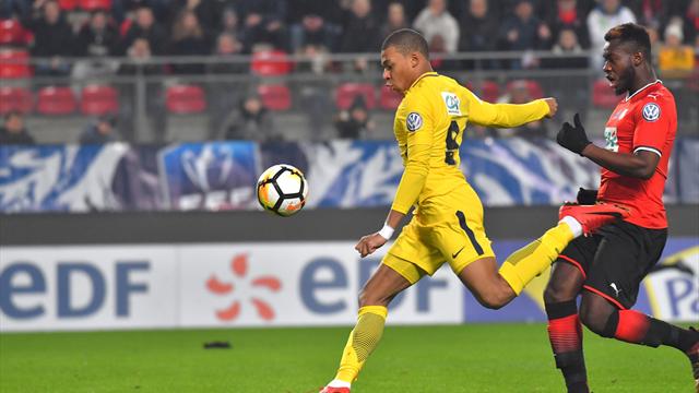 El VAR expulsa a Mbappé por perseguir a un rival hasta pisarlo