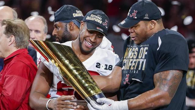 Trump es abucheado en la final del fútbol americano colegial