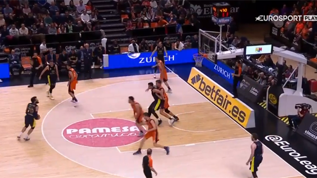 Highlights: Valencia Basket-Fenerbahce Dogus Istanbul 67-80 Highlights: Valencia Basket-Fenerbahce Dogus Istanbul 67-80