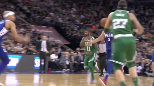 La giocata della notte NBA: Irving, palla che parla per Theis